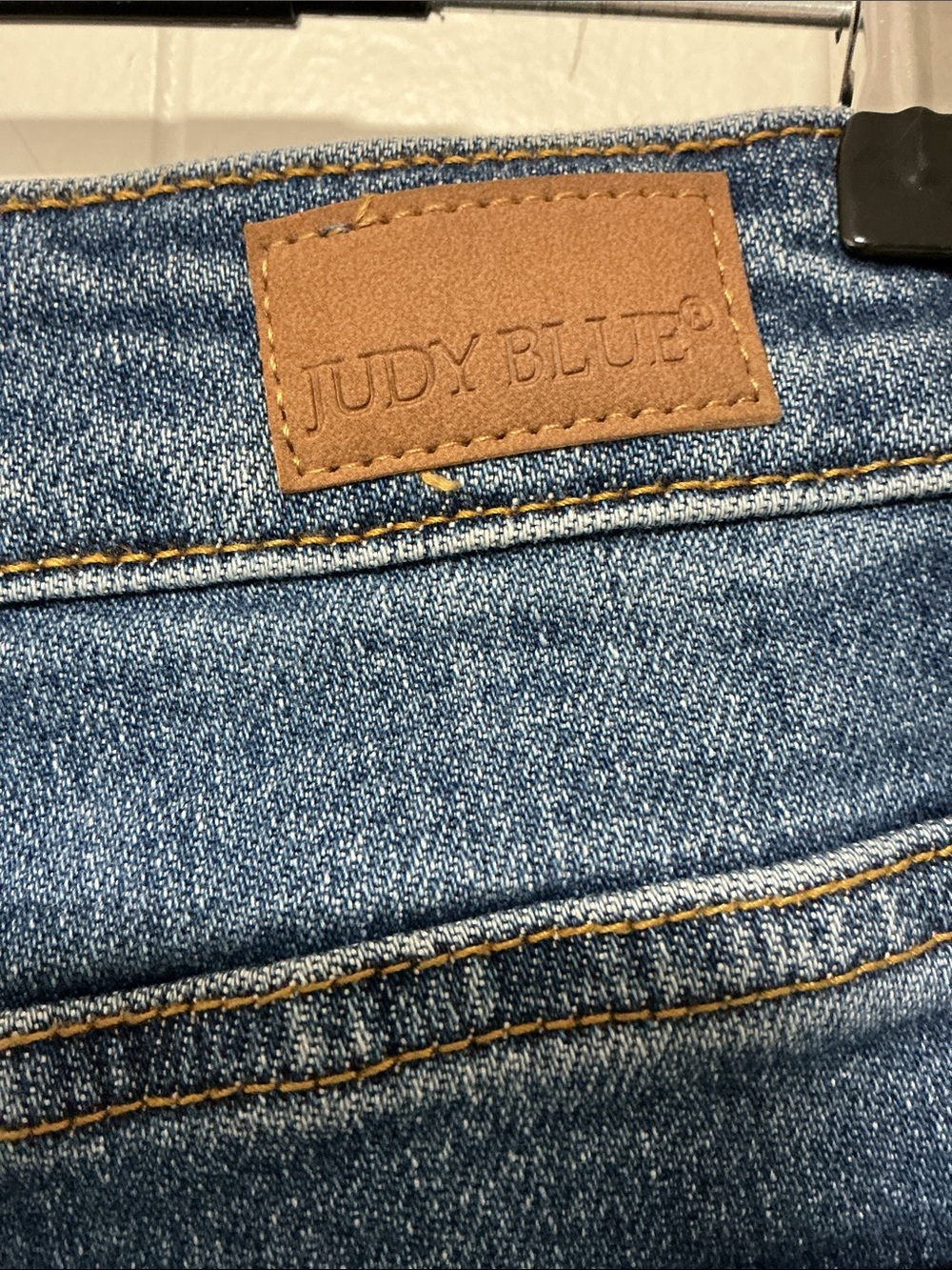 Judy Blue denim shorts - Picture 3 of 5